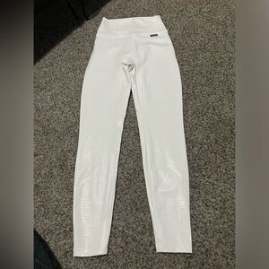 NWOT Bombshell Shine Leggings